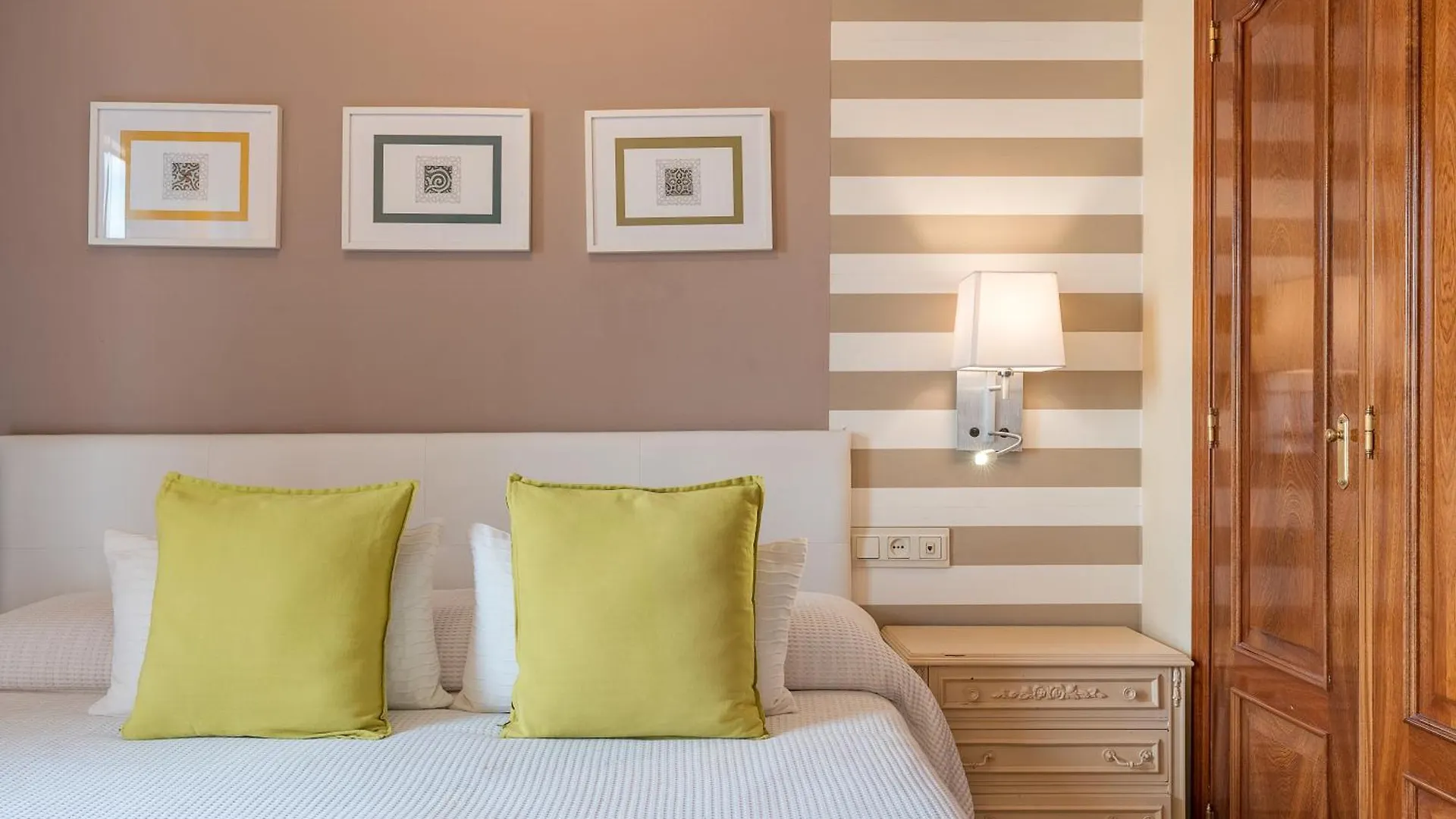 Apartamento Aravirma Granada 0*,  España